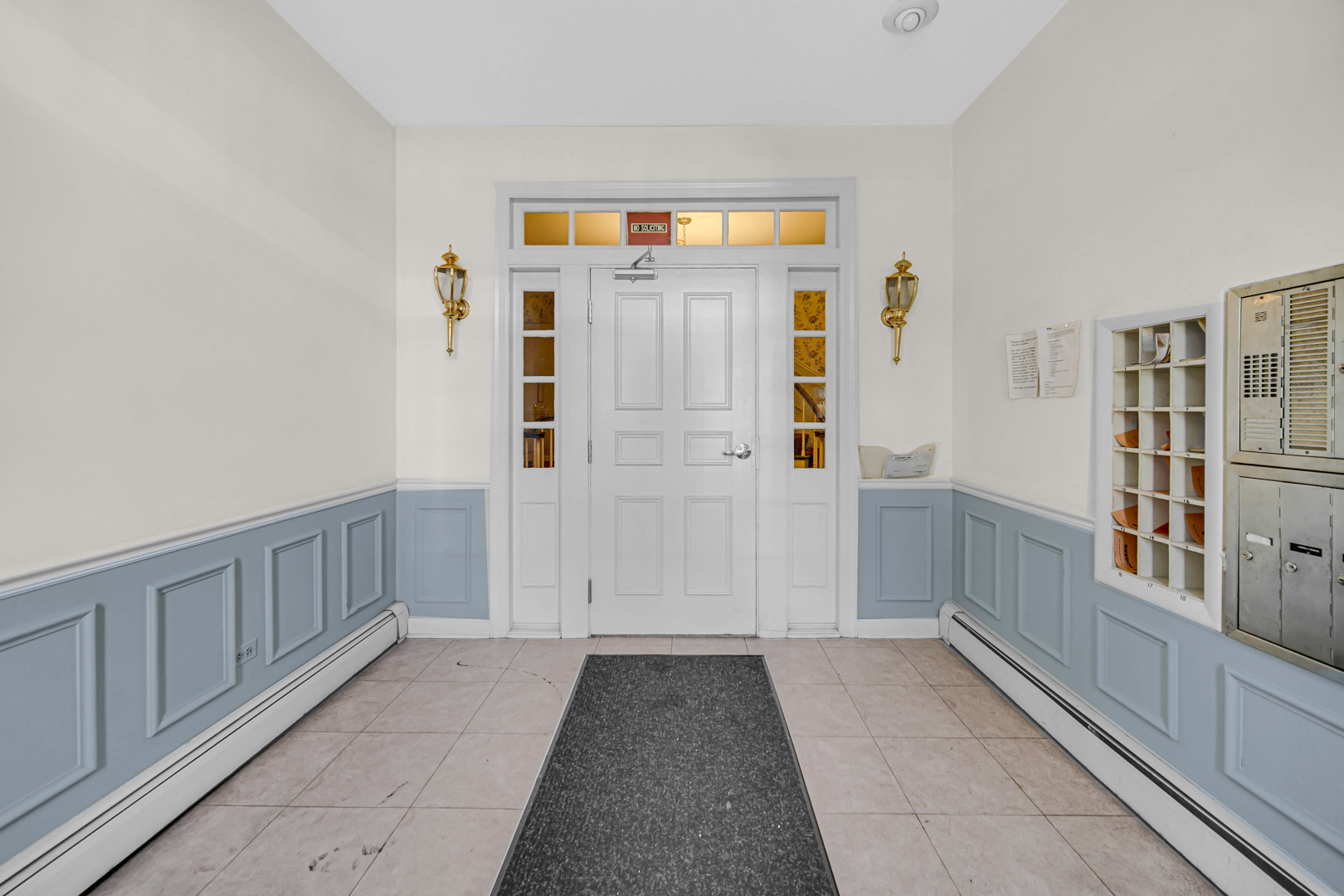 521 Coventry Lane #12, Crystal Lake, IL 60014