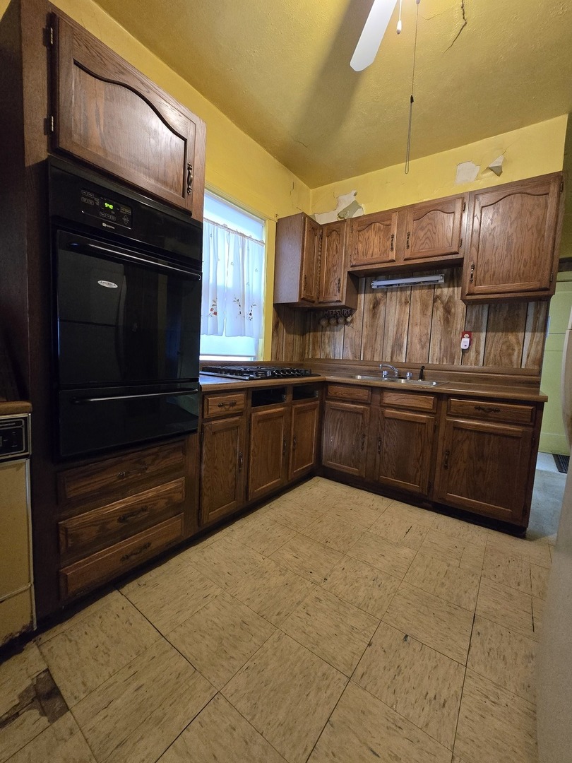 7554 S Saint Lawrence Avenue, Chicago, IL 60619