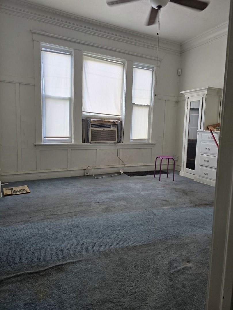 7554 S Saint Lawrence Avenue, Chicago, IL 60619