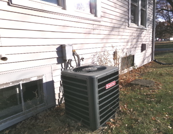 701 W South Street, Clinton, IL 61727