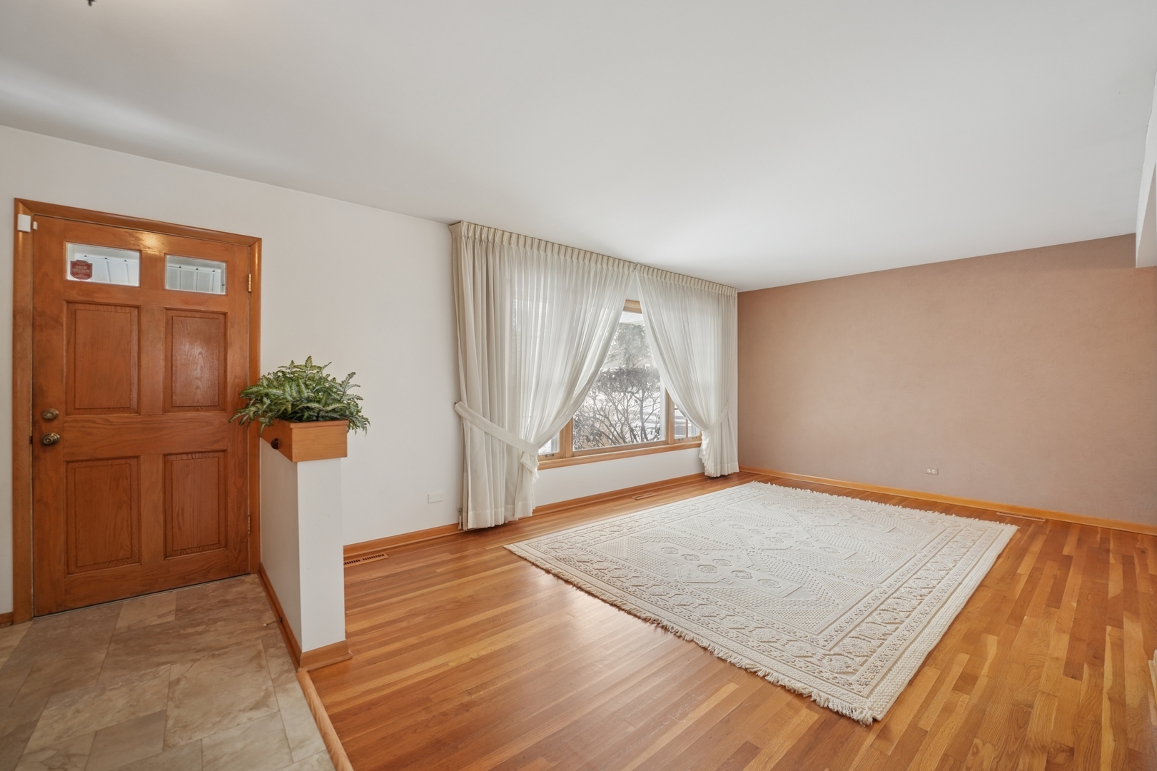 0N314 Leonard Street, Winfield, IL 60190