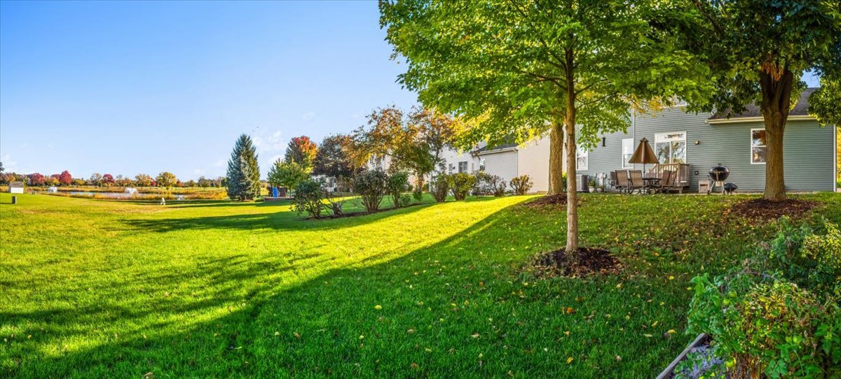 2385 Barnhart Street, West Chicago, IL 60185