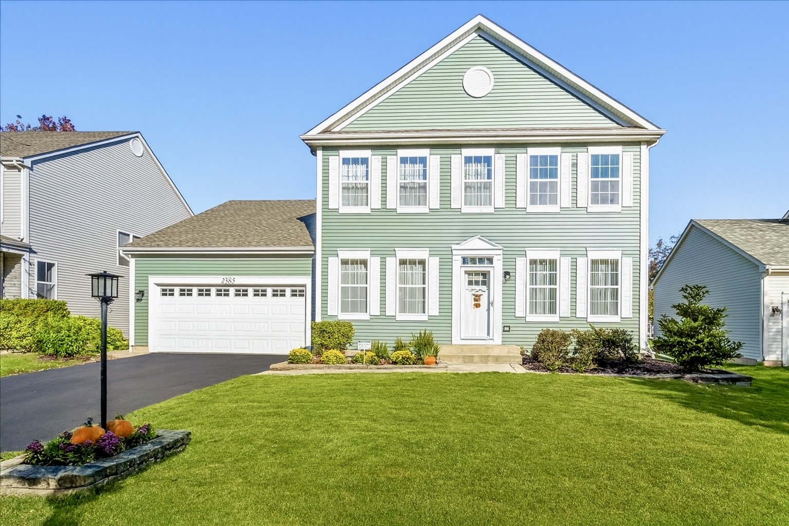 2385 Barnhart Street, West Chicago, IL 60185