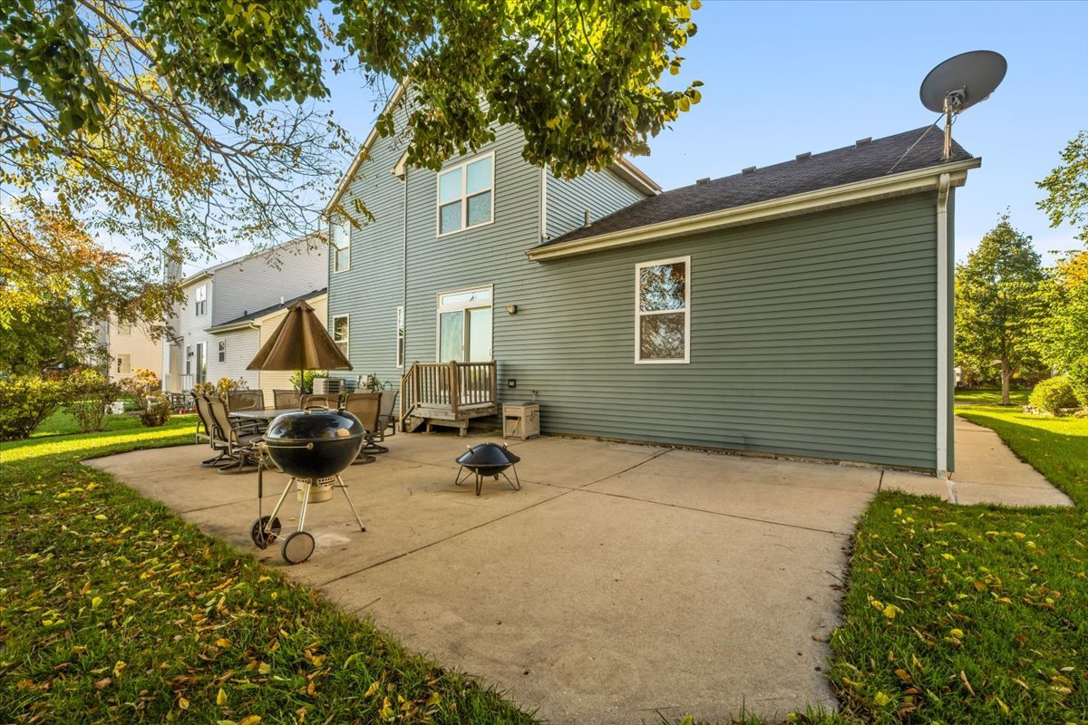 2385 Barnhart Street, West Chicago, IL 60185