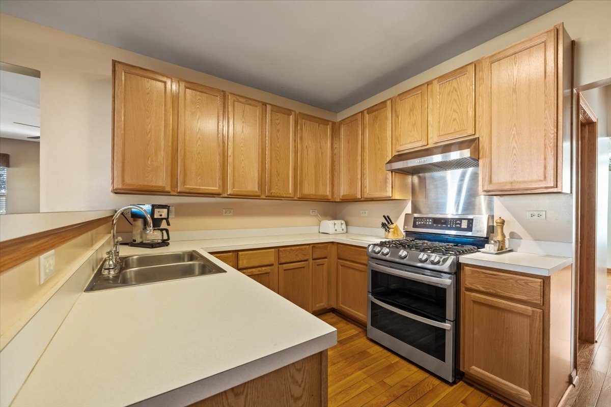 2385 Barnhart Street, West Chicago, IL 60185