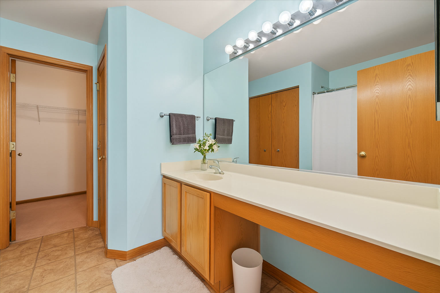 2385 Barnhart Street, West Chicago, IL 60185