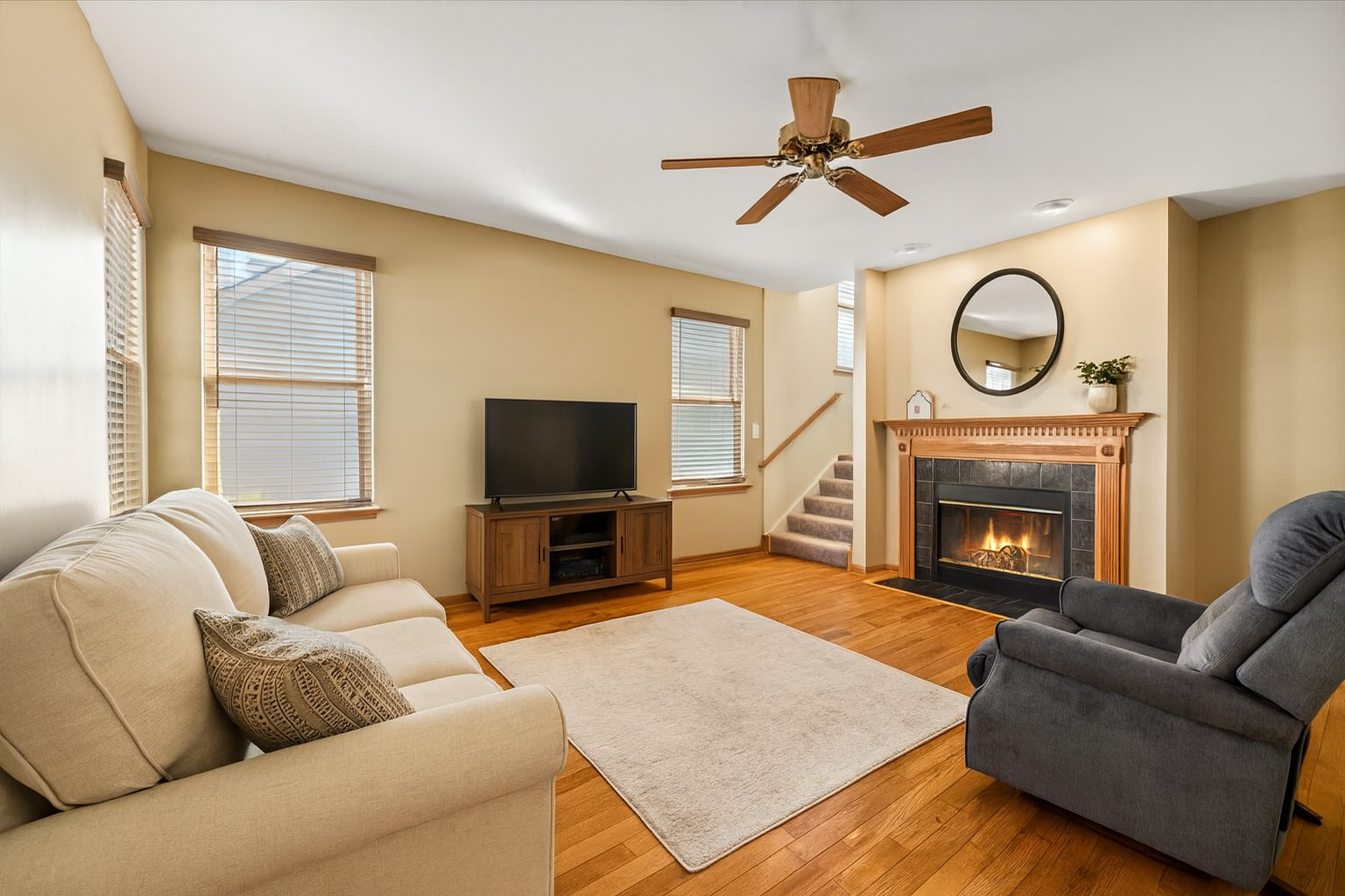 2385 Barnhart Street, West Chicago, IL 60185