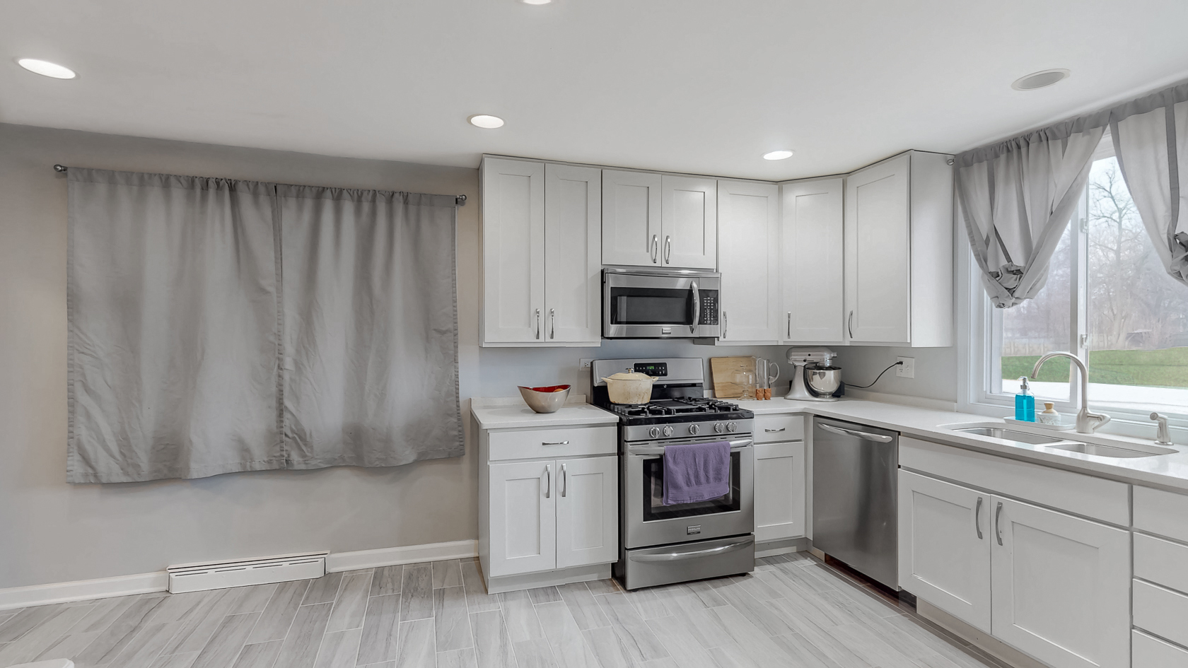 86 Broadway Avenue, Chicago Heights, IL 60411