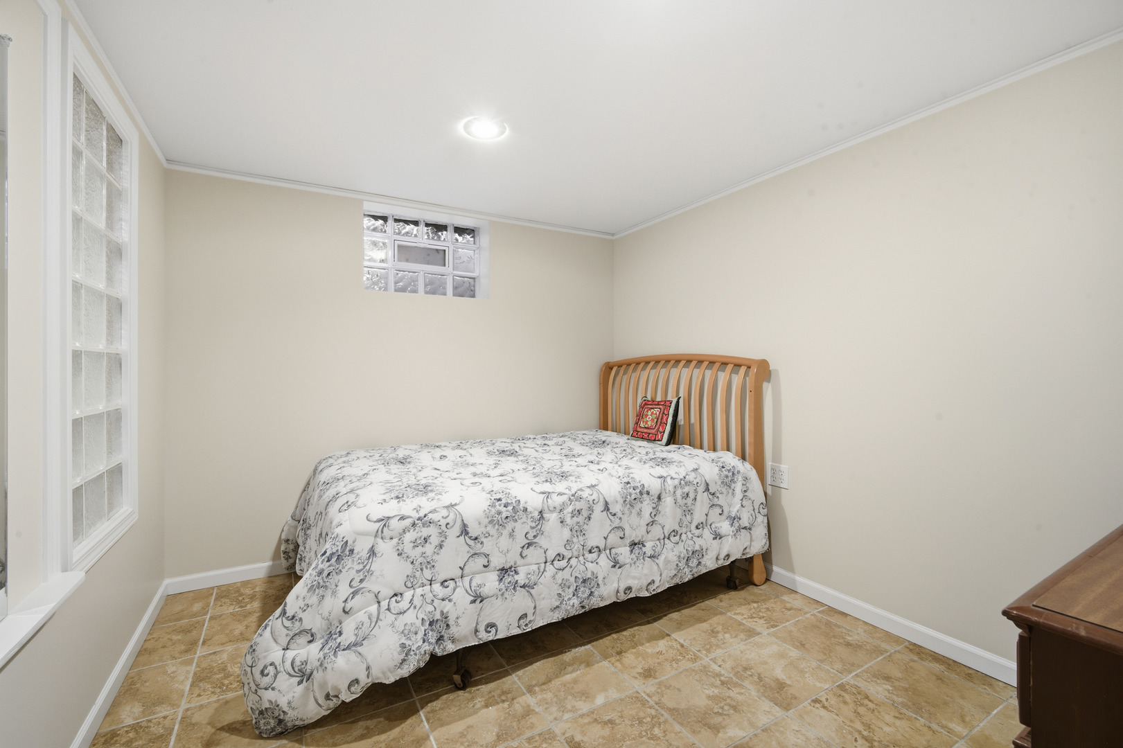 1700 Marguerite Street, Park Ridge, IL 60068