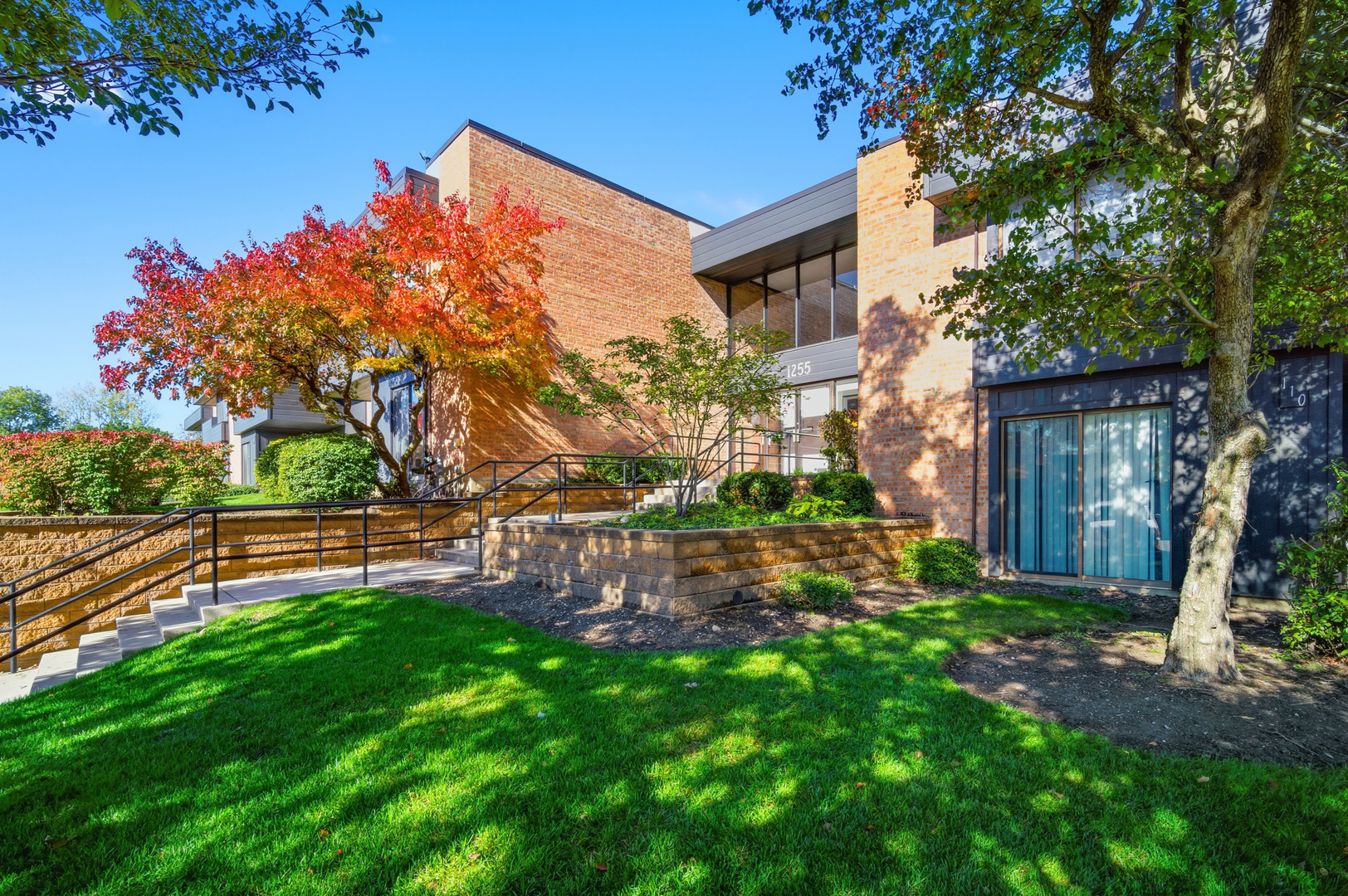 1255 N STERLING Avenue #206, Palatine, IL 60067