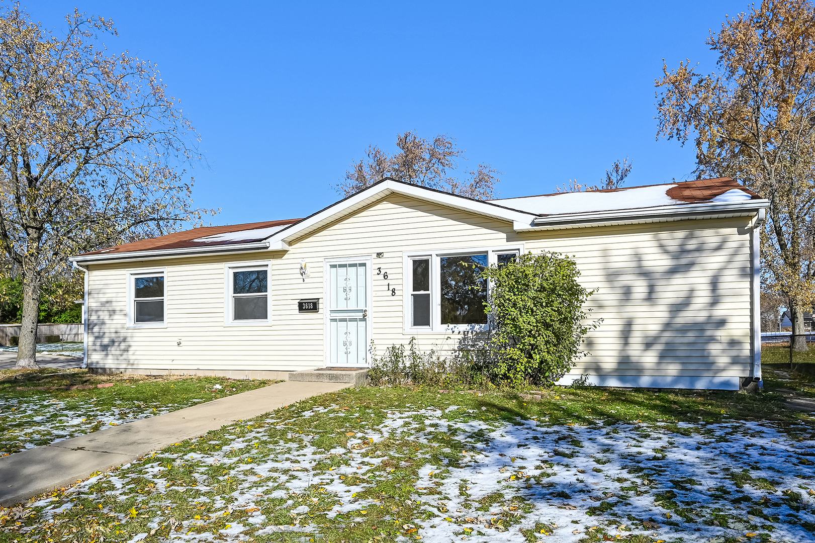 3618 PEACH GROVE Street, Hazel Crest, IL 60429