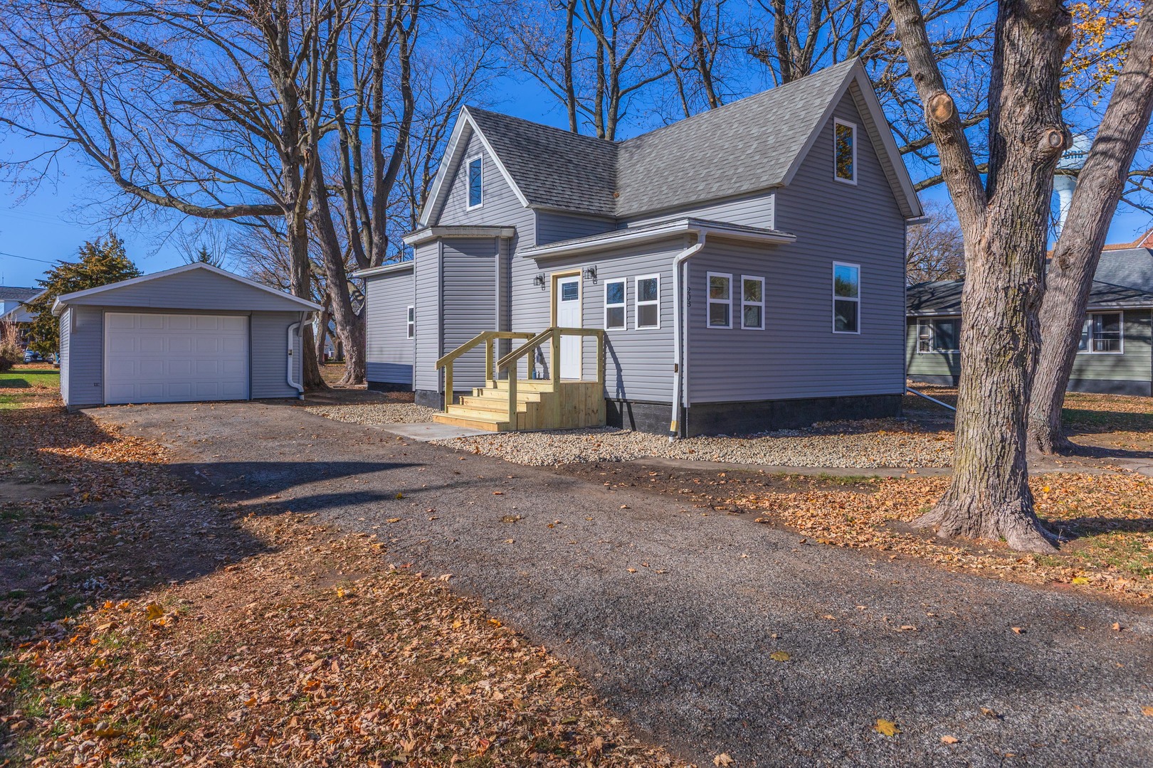 208 S Division Street, Stanford, IL 61774