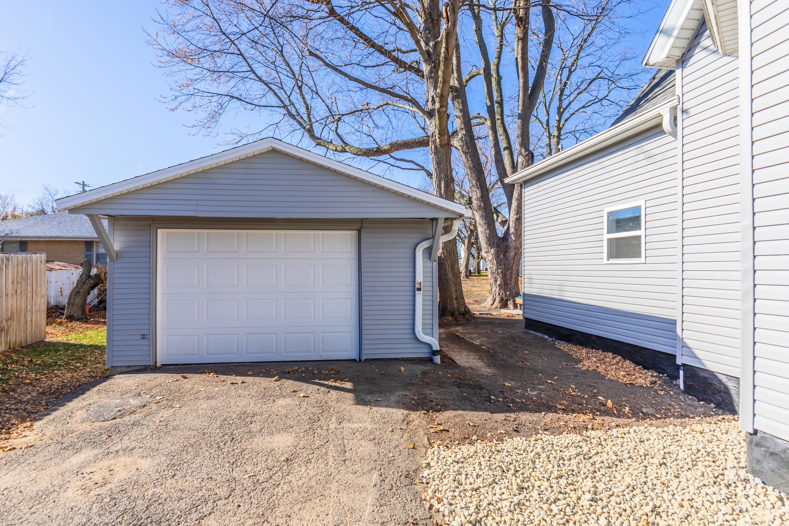 208 S Division Street, Stanford, IL 61774