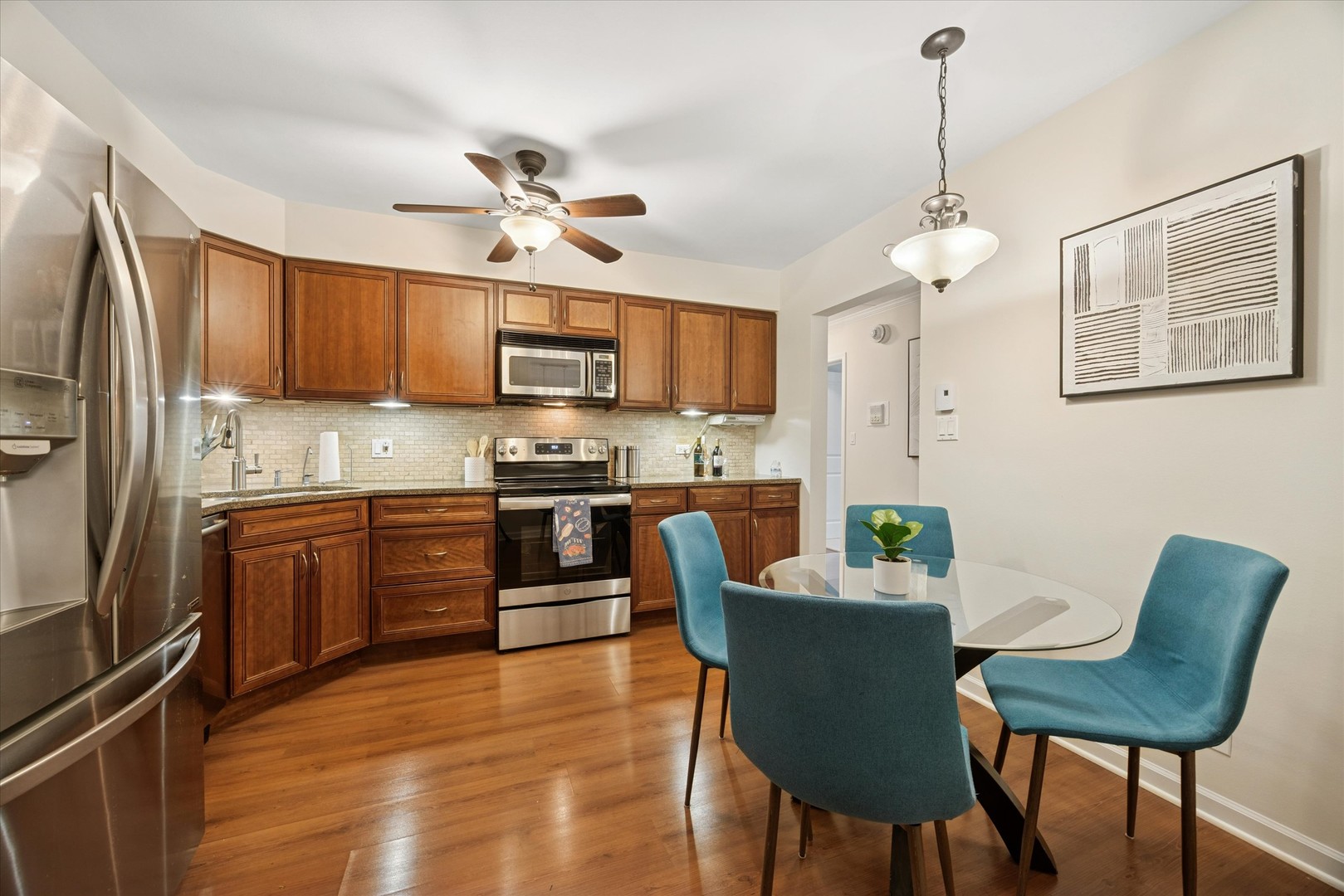 320 Claymoor Road #2D, Hinsdale, IL 60521