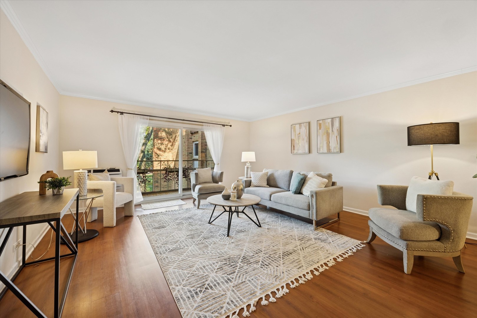 320 Claymoor Road #2D, Hinsdale, IL 60521