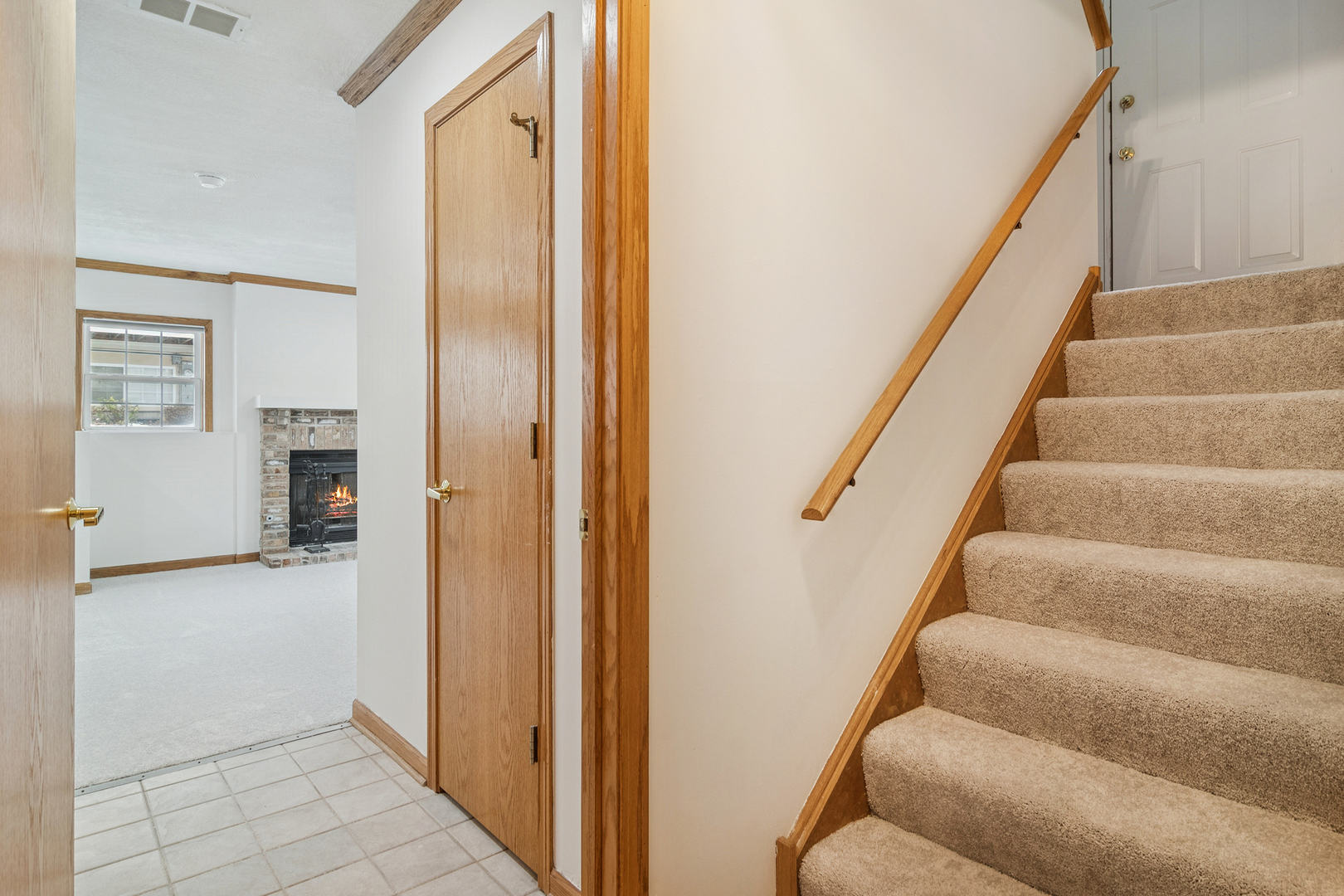 18611 W Sterling Court, Grayslake, IL 60030