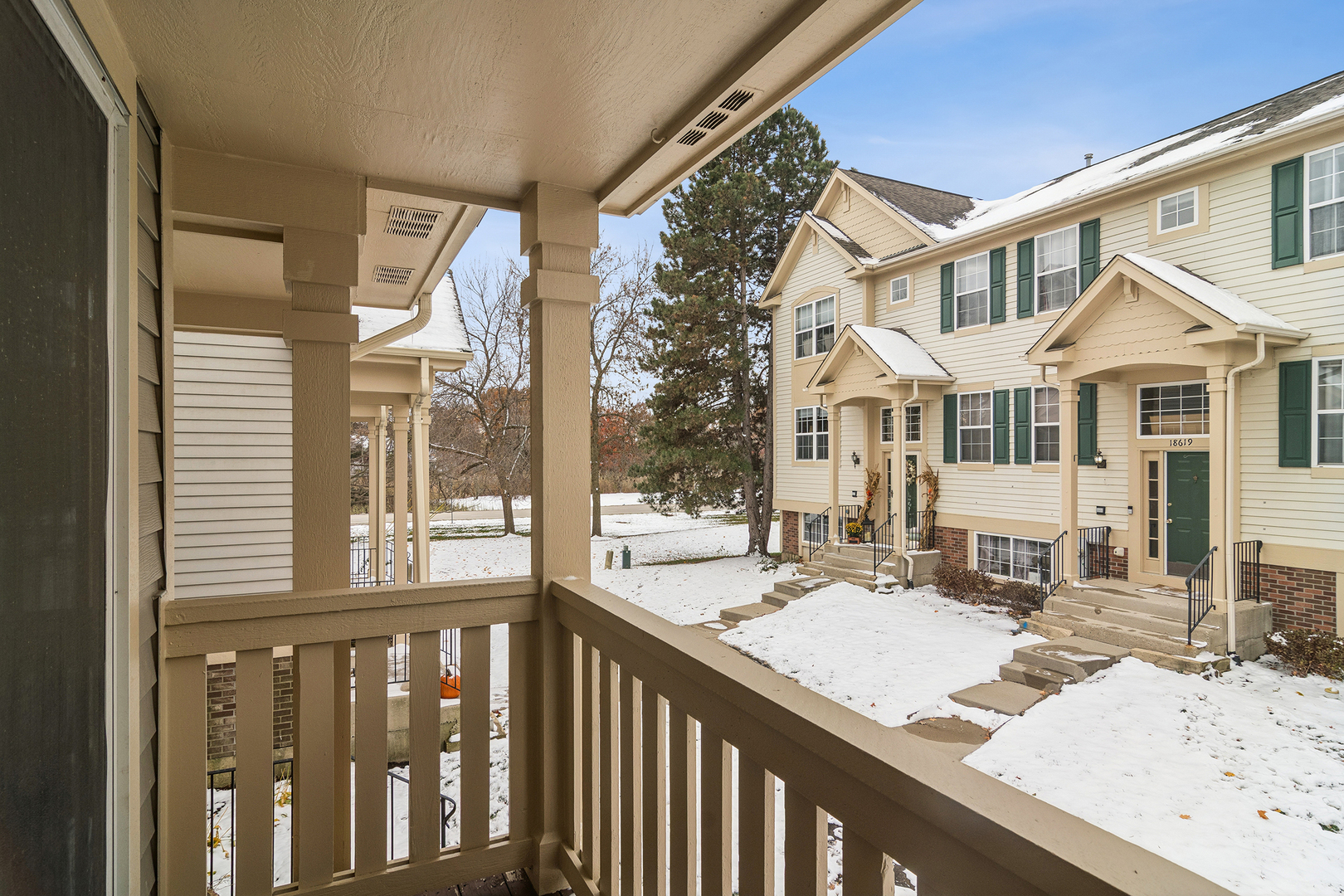 18611 W Sterling Court, Grayslake, IL 60030