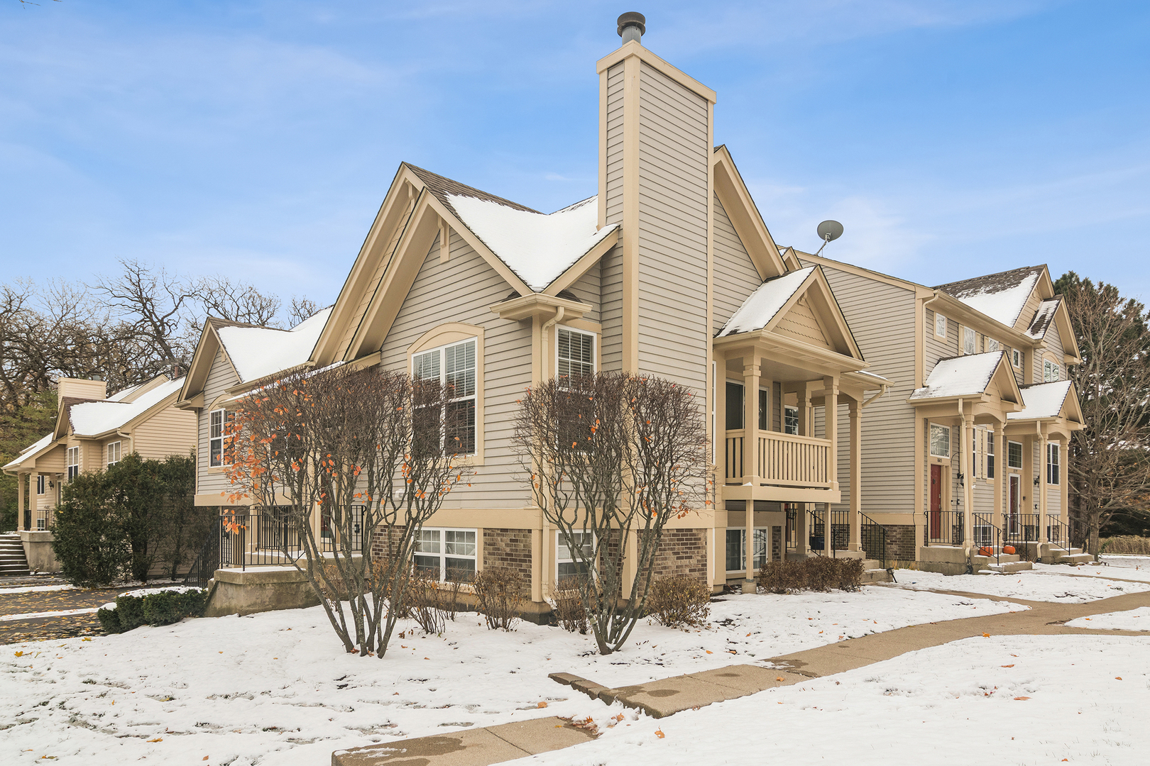 18611 W Sterling Court, Grayslake, IL 60030