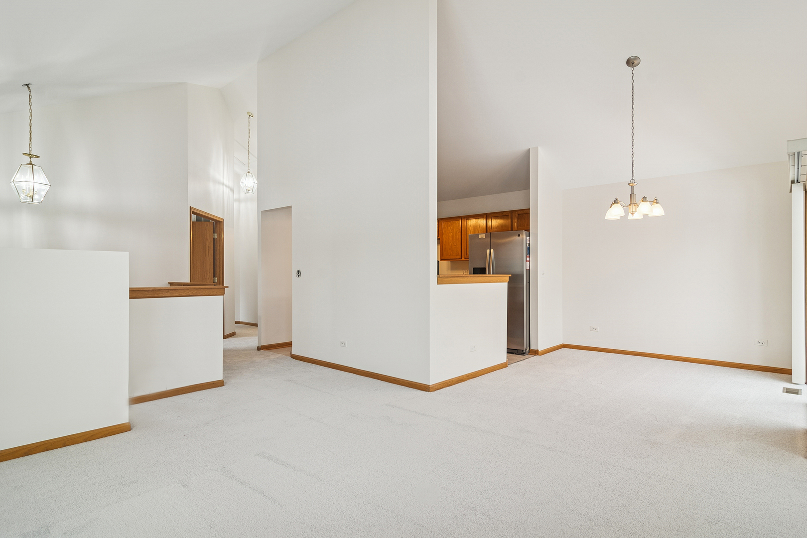 18611 W Sterling Court, Grayslake, IL 60030