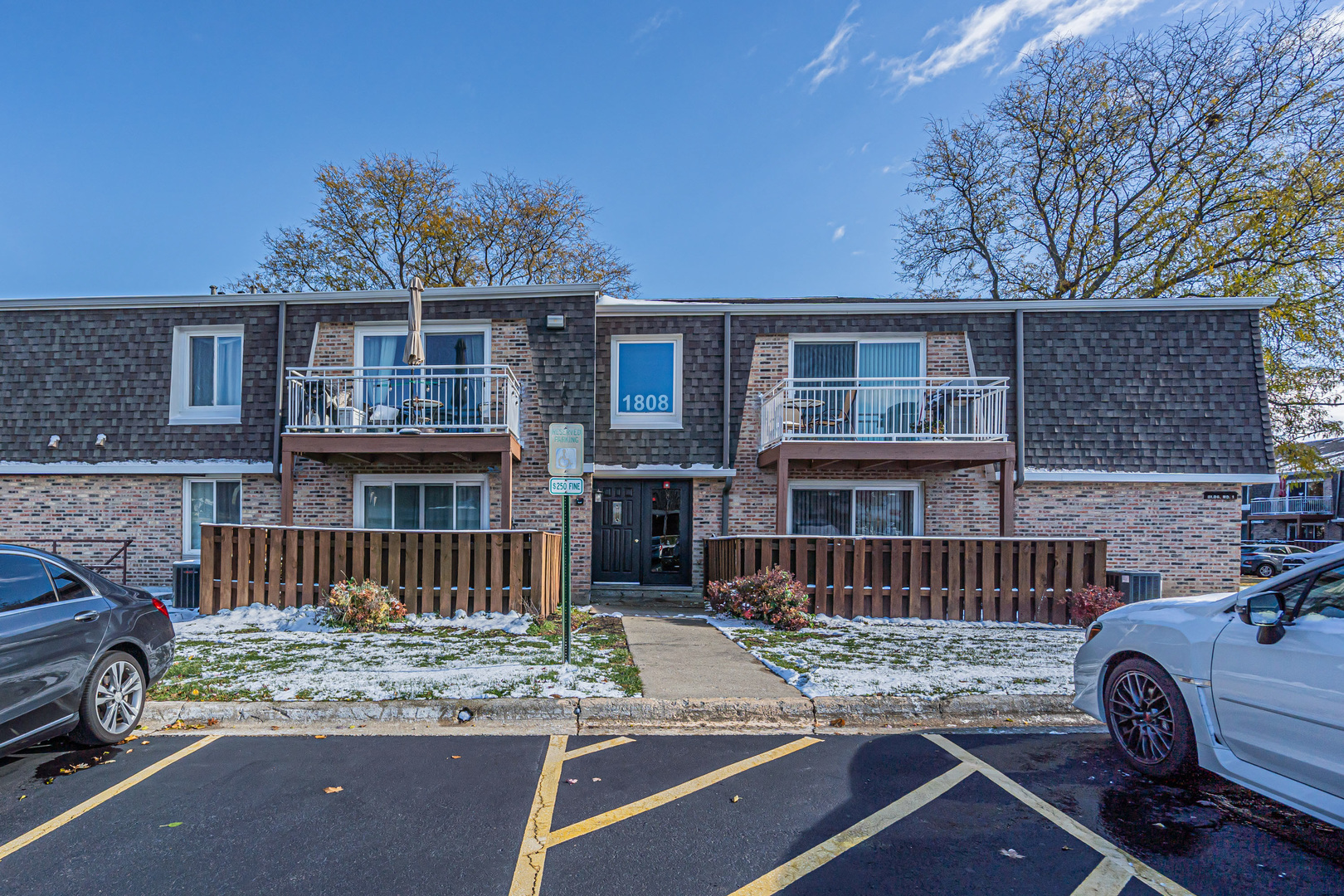 1808 Plum Grove Road #1B, Rolling Meadows, IL 60008