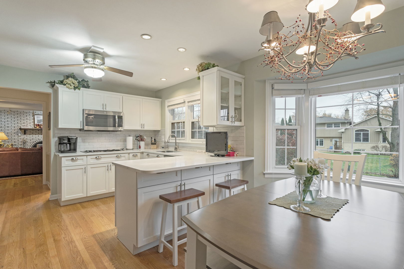 2407 N Hickory Lane, Arlington Heights, IL 60004