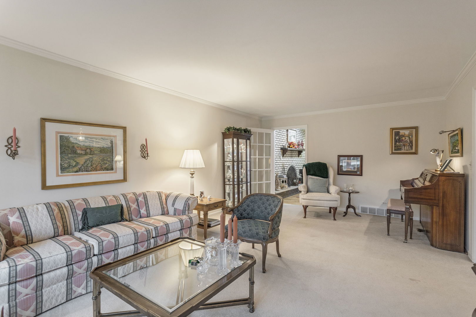 2407 N Hickory Lane, Arlington Heights, IL 60004