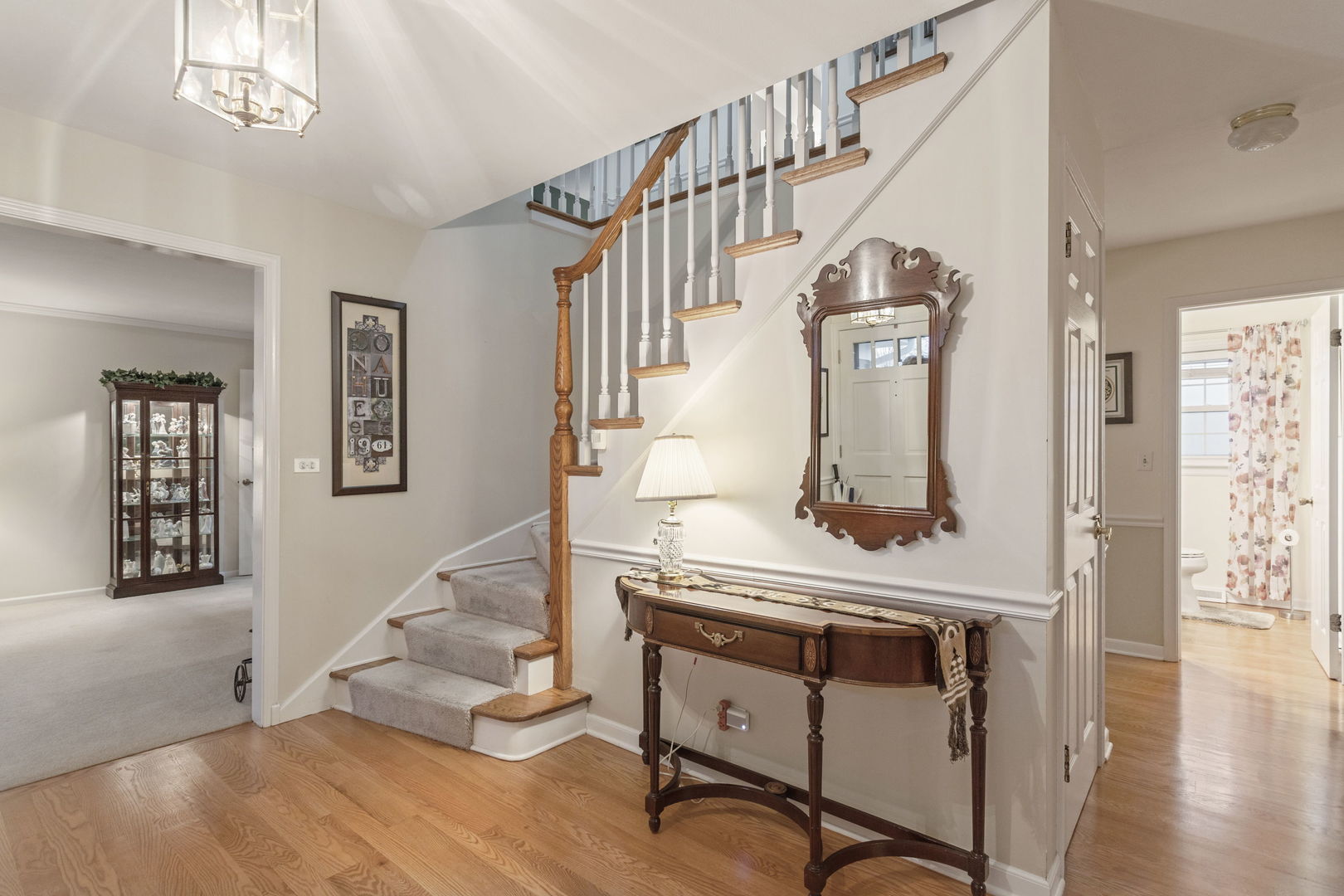 2407 N Hickory Lane, Arlington Heights, IL 60004