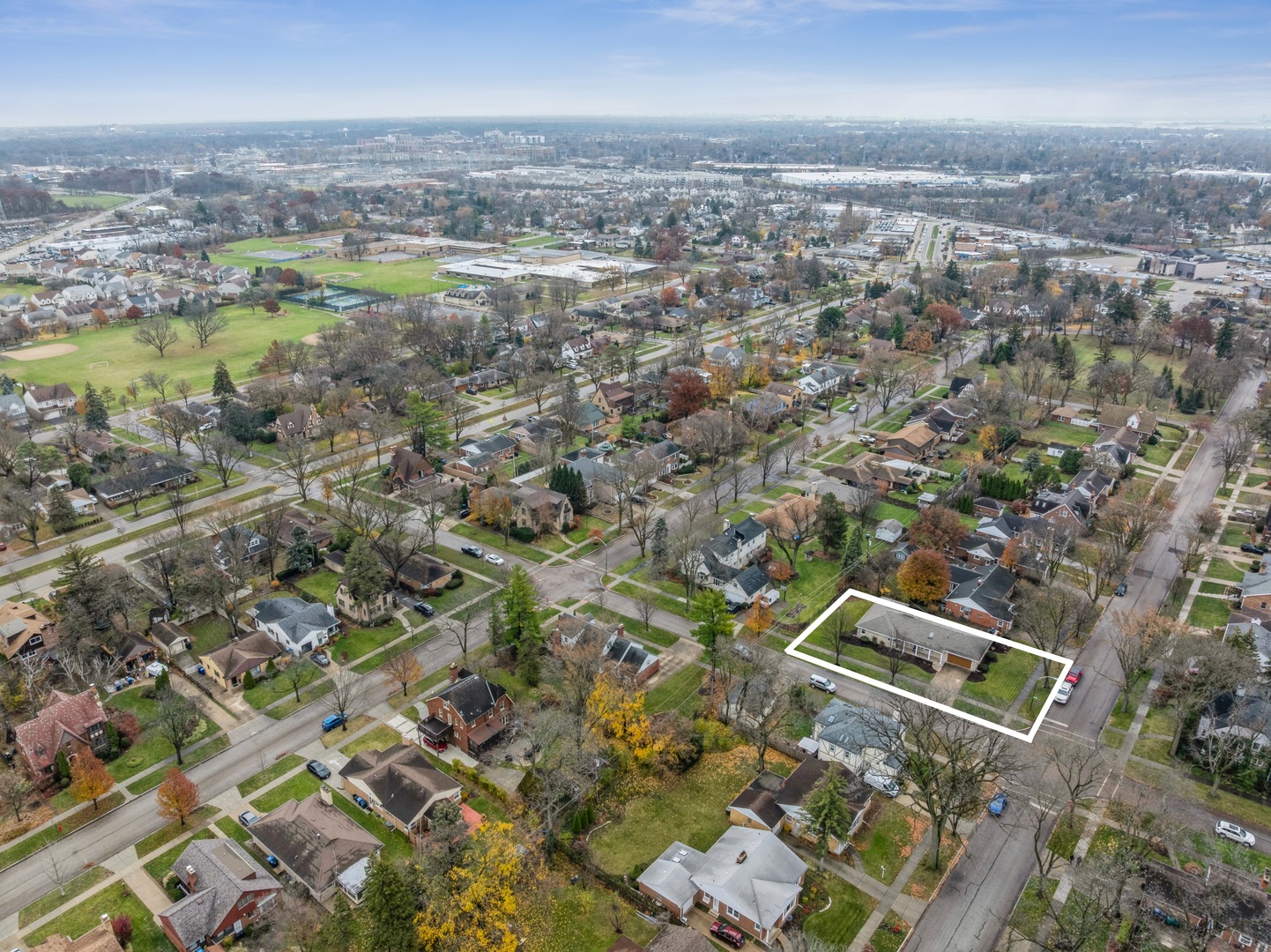 295 Ardmore Road, Des Plaines, IL 60016