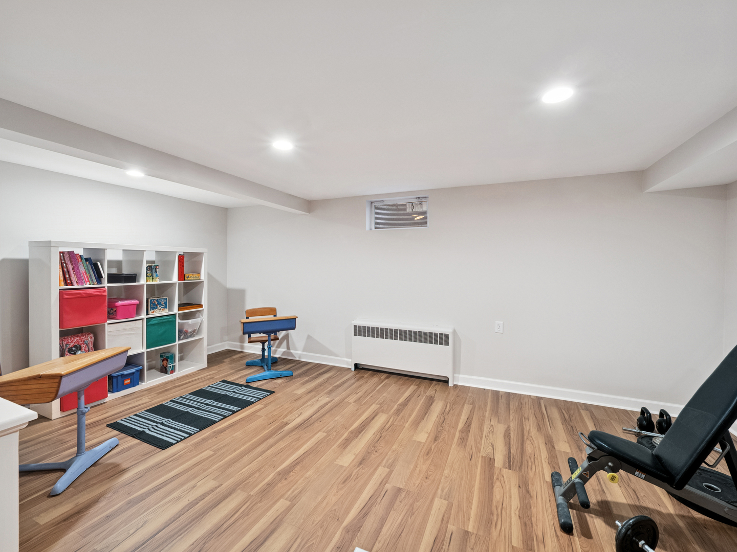 295 Ardmore Road, Des Plaines, IL 60016