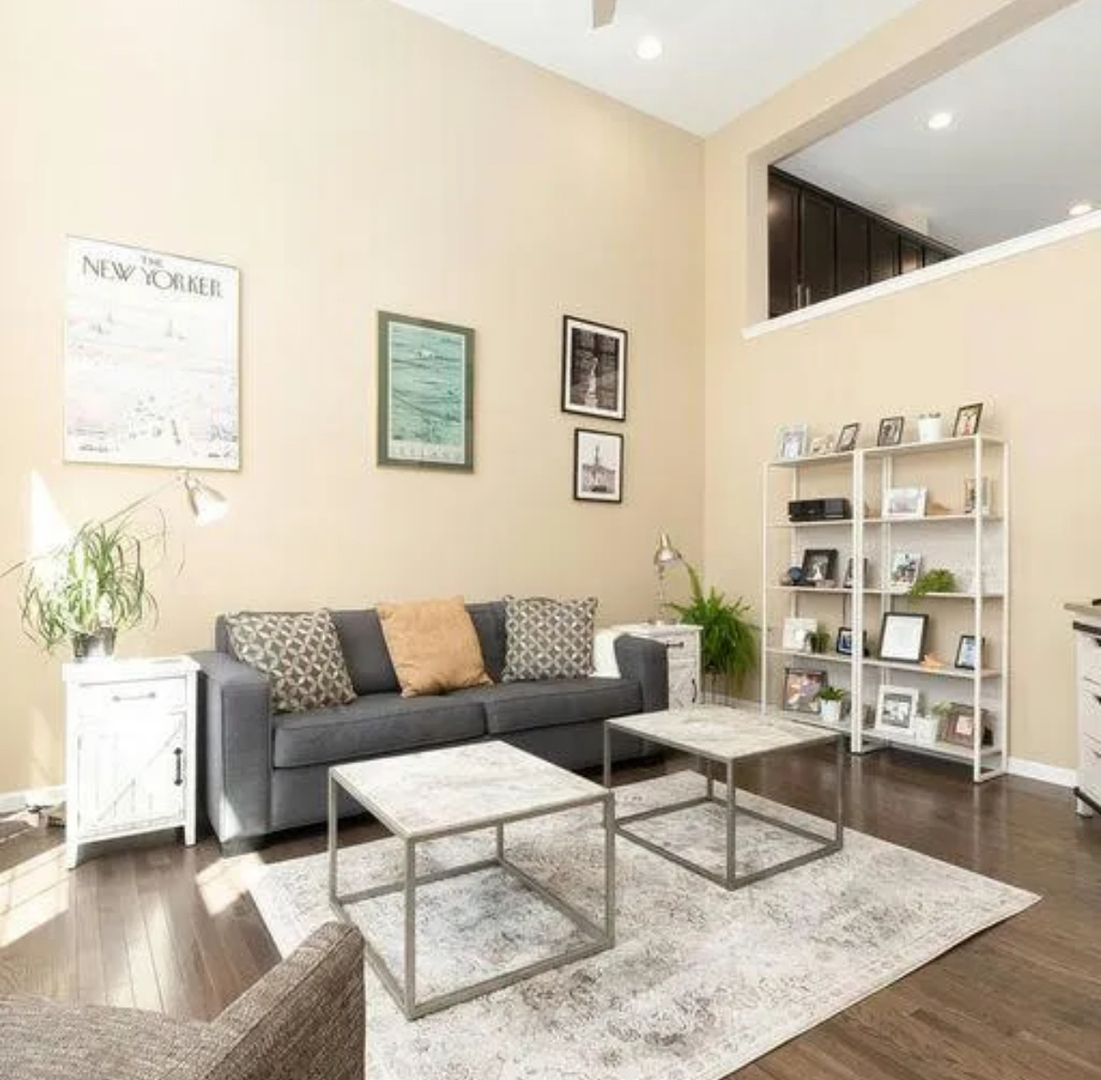 2942 Madison Drive, Naperville, IL 60564