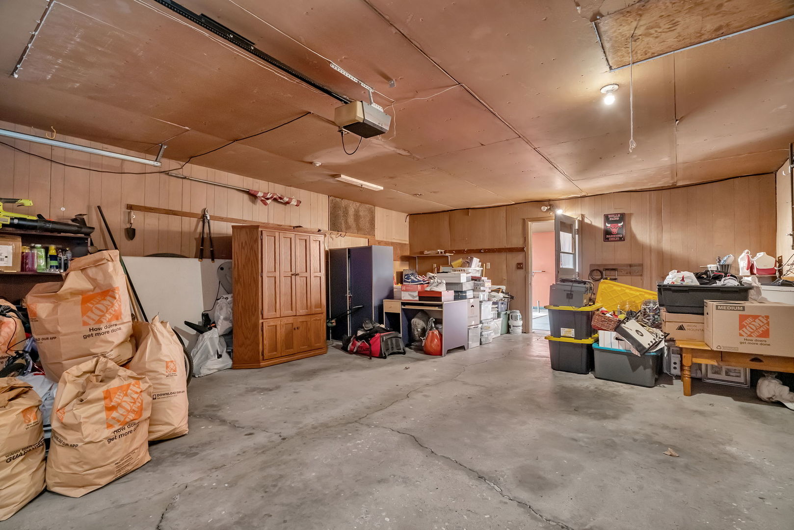 24055 S Lakeview Drive, Minooka, IL 60447