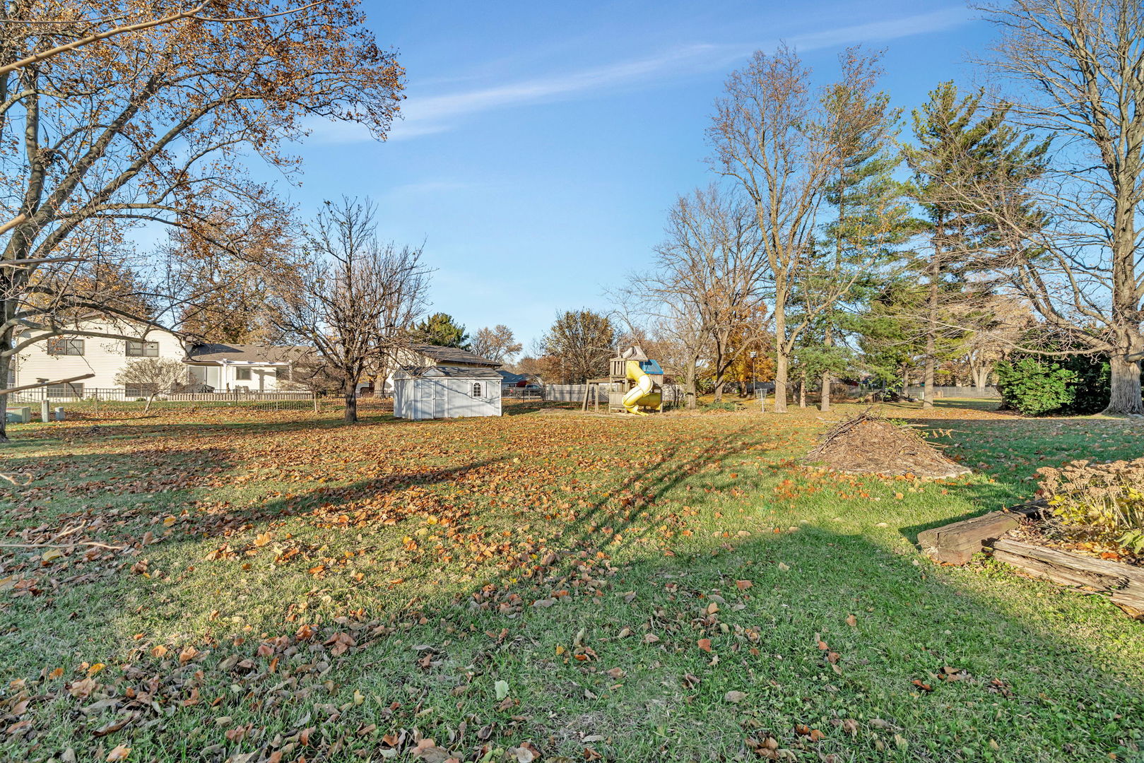 24055 S Lakeview Drive, Minooka, IL 60447
