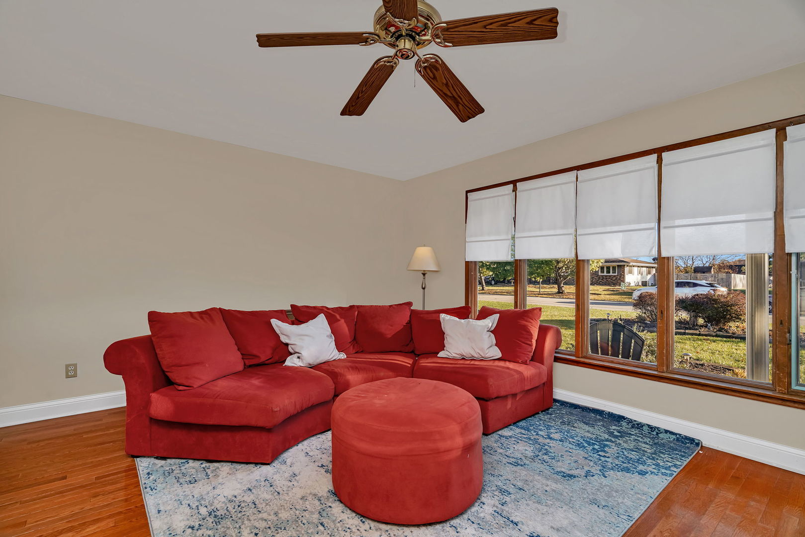 24055 S Lakeview Drive, Minooka, IL 60447