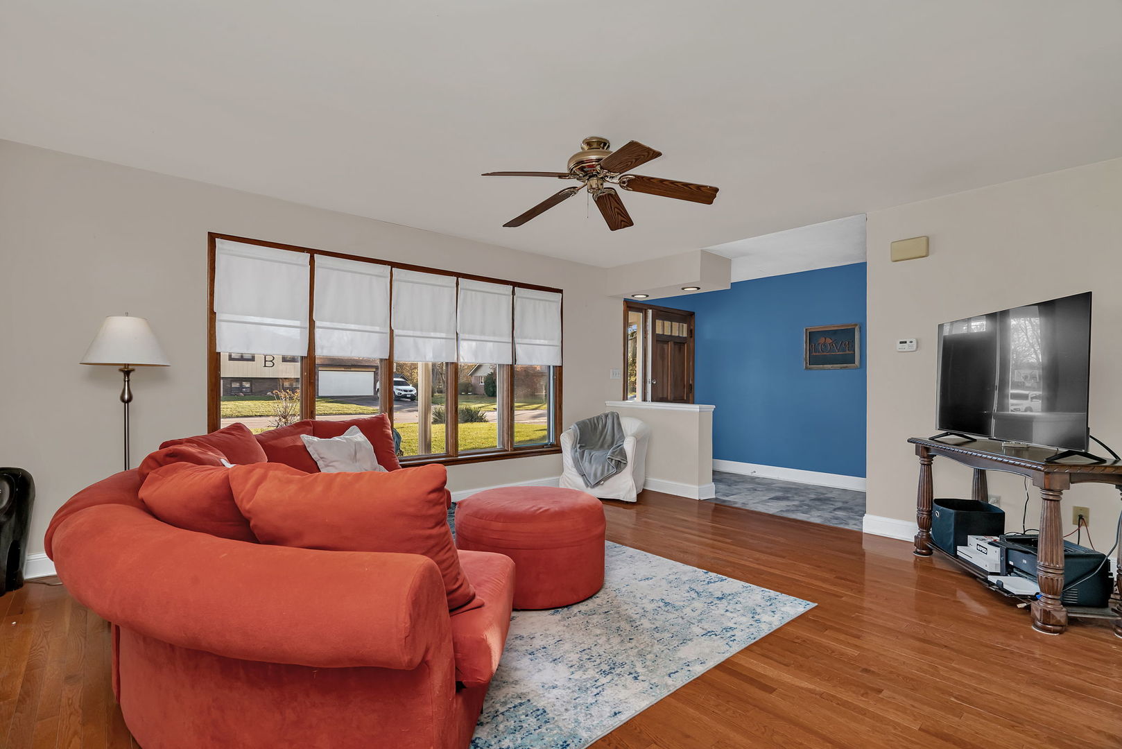 24055 S Lakeview Drive, Minooka, IL 60447