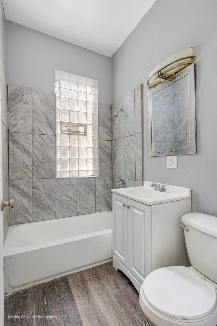 6506 S Saint Lawrence Avenue, Chicago, IL 60637