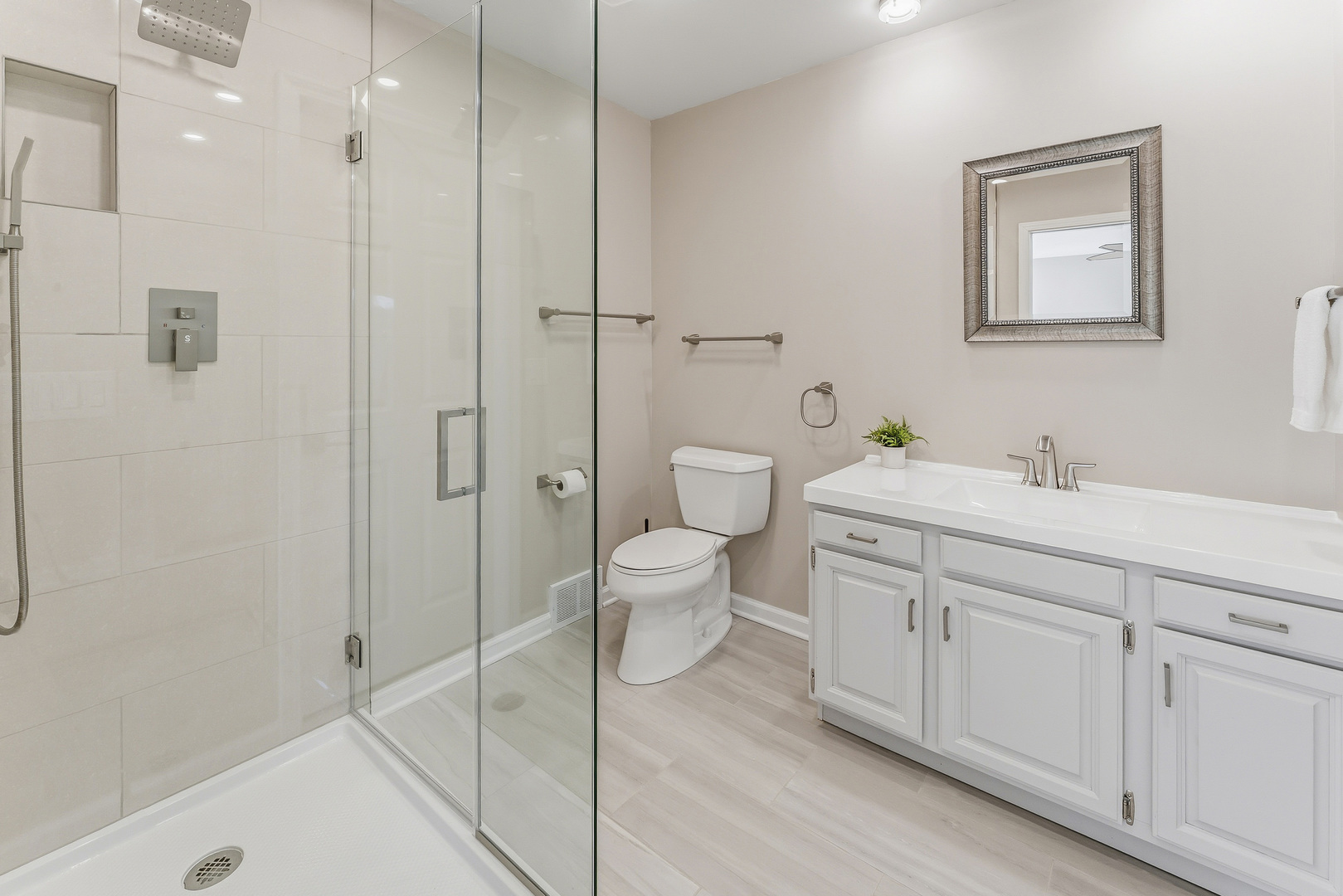 827 W Sandpiper Court, Palatine, IL 60067