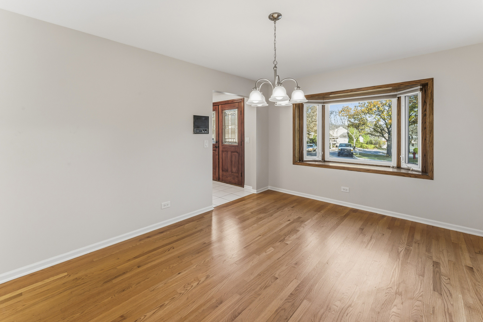 827 W Sandpiper Court, Palatine, IL 60067