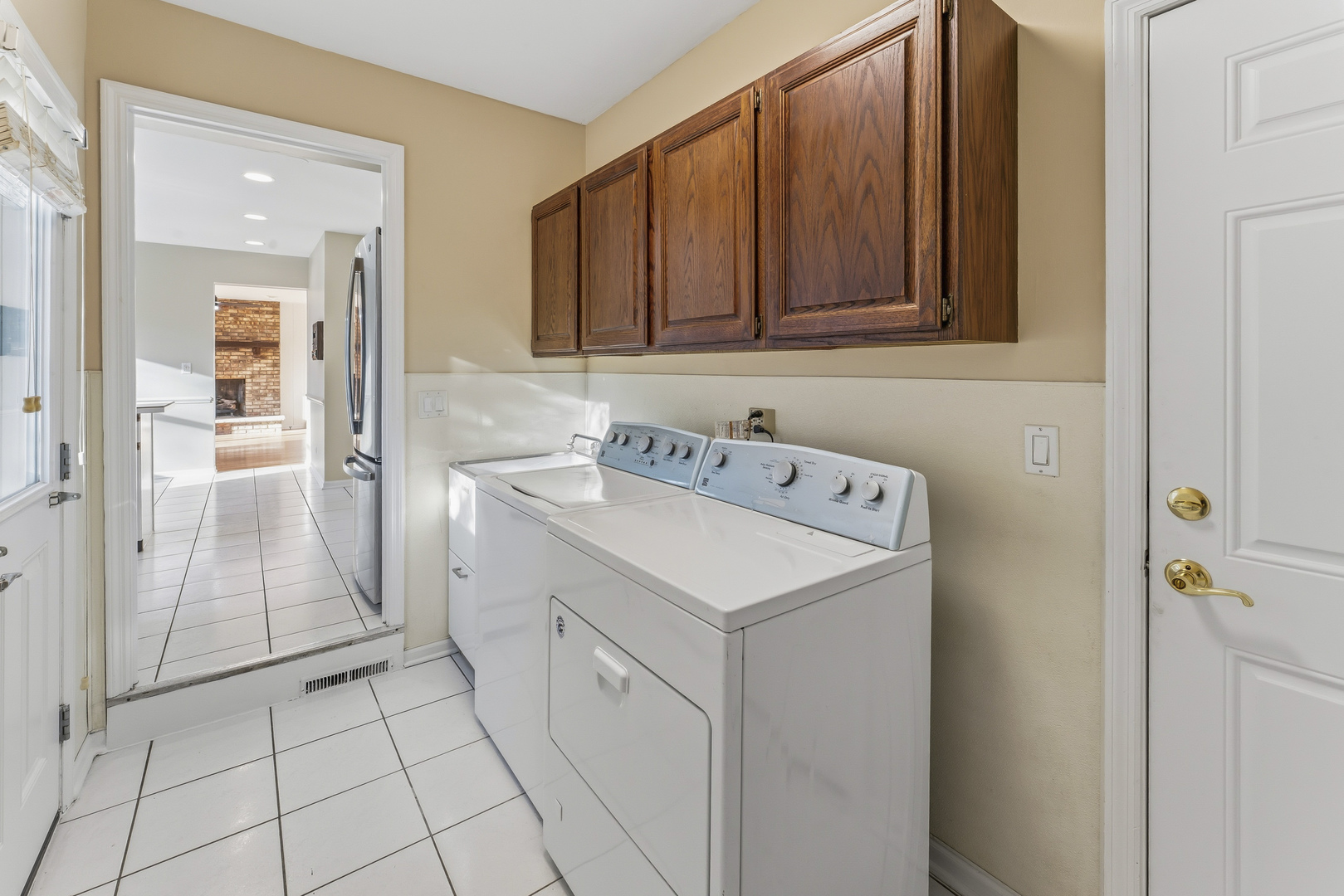 827 W Sandpiper Court, Palatine, IL 60067