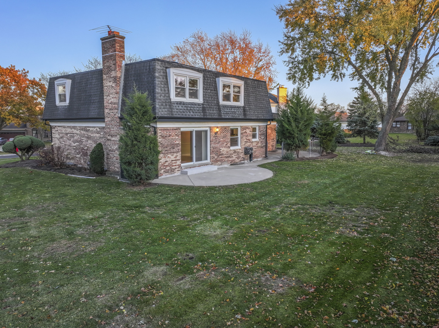 827 W Sandpiper Court, Palatine, IL 60067