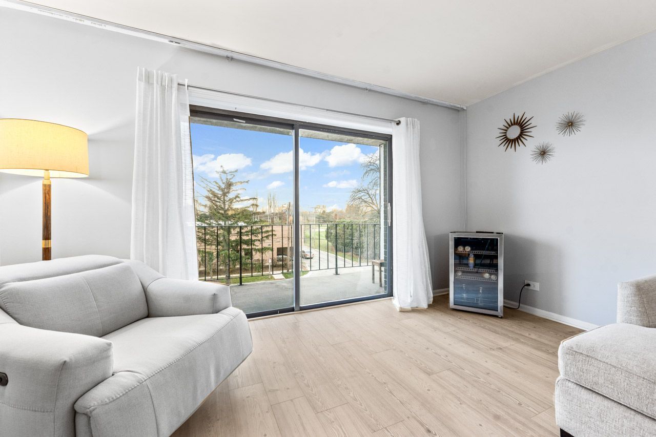 4900 Foster Street #304, Skokie, IL 60077