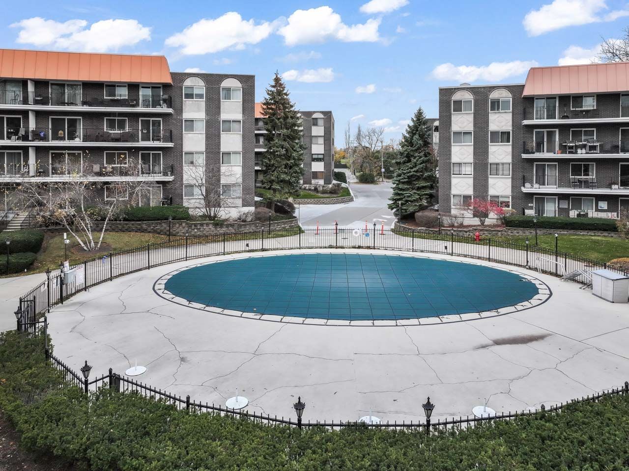 4900 Foster Street #304, Skokie, IL 60077