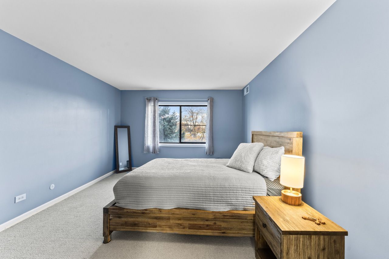 4900 Foster Street #304, Skokie, IL 60077