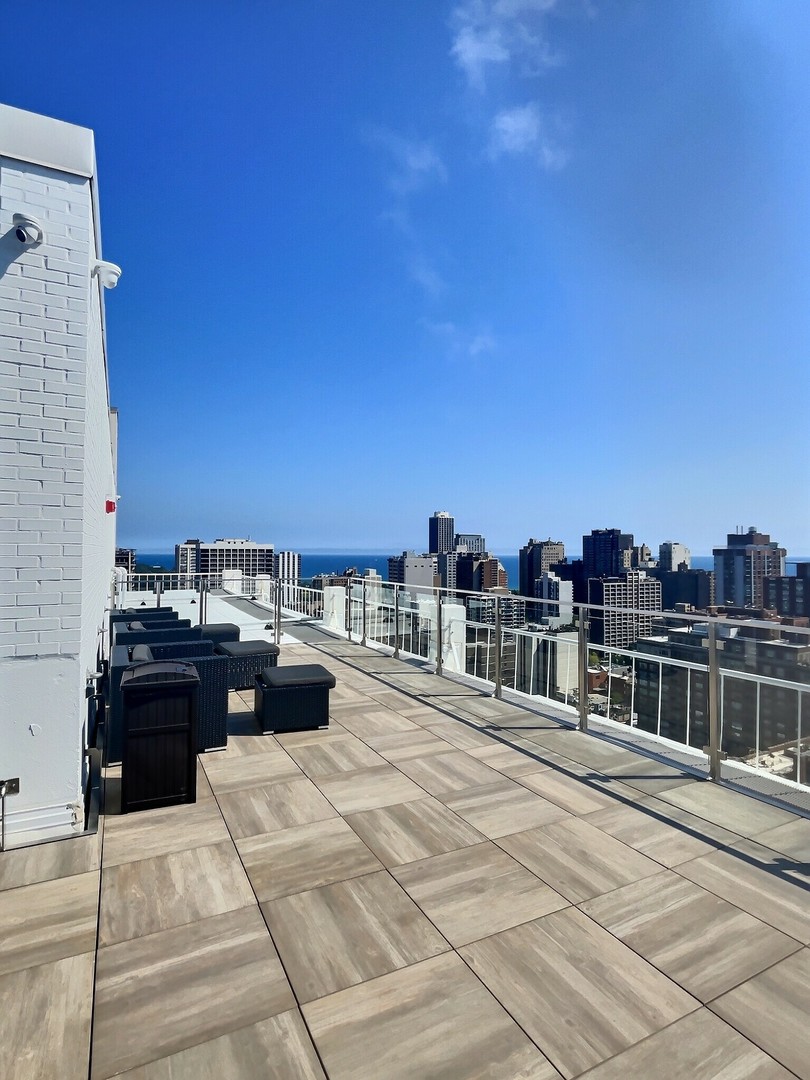 1255 N Sandburg Terrace #1608, Chicago, IL 60610