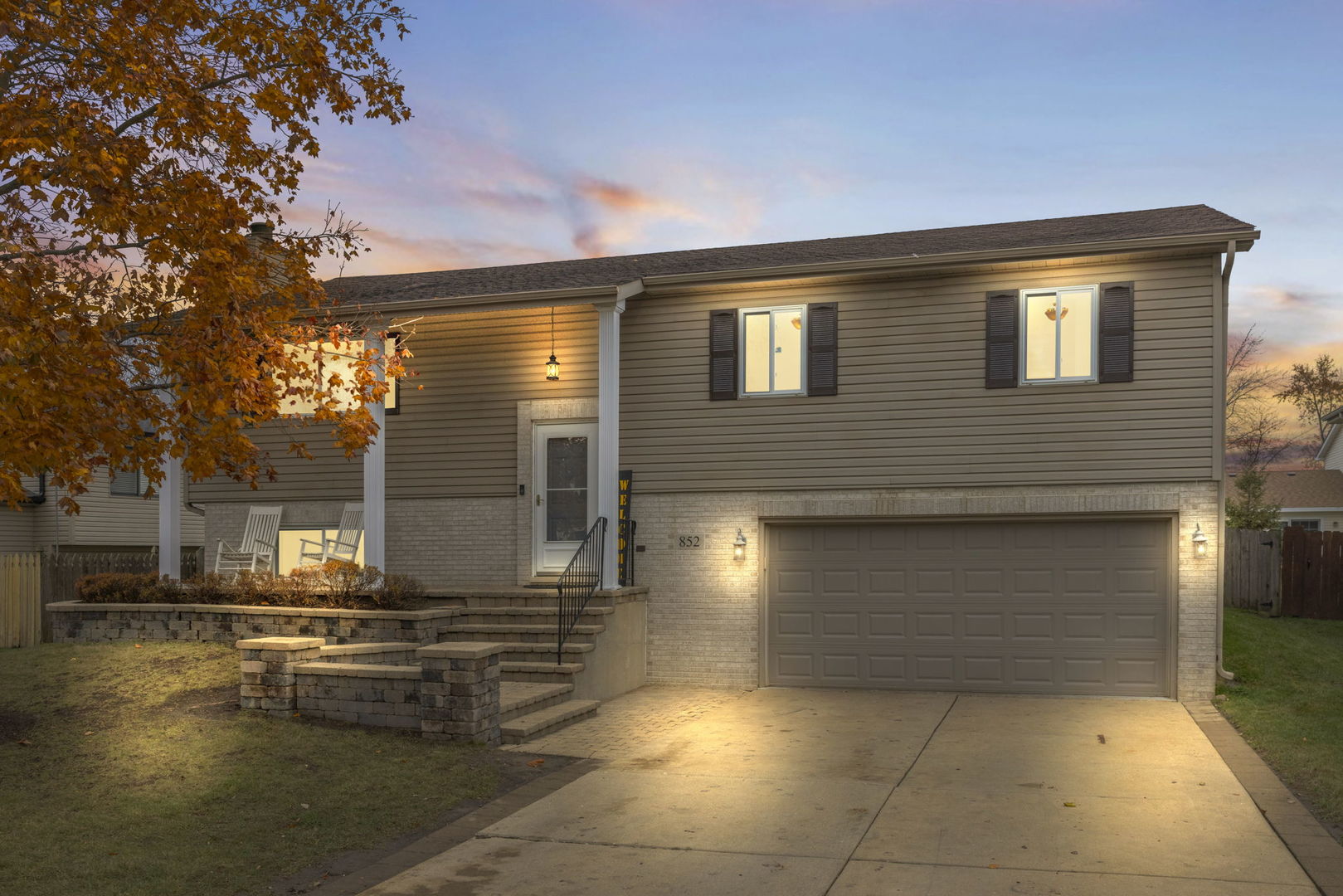 852 Napa Street, Carol Stream, IL 60188