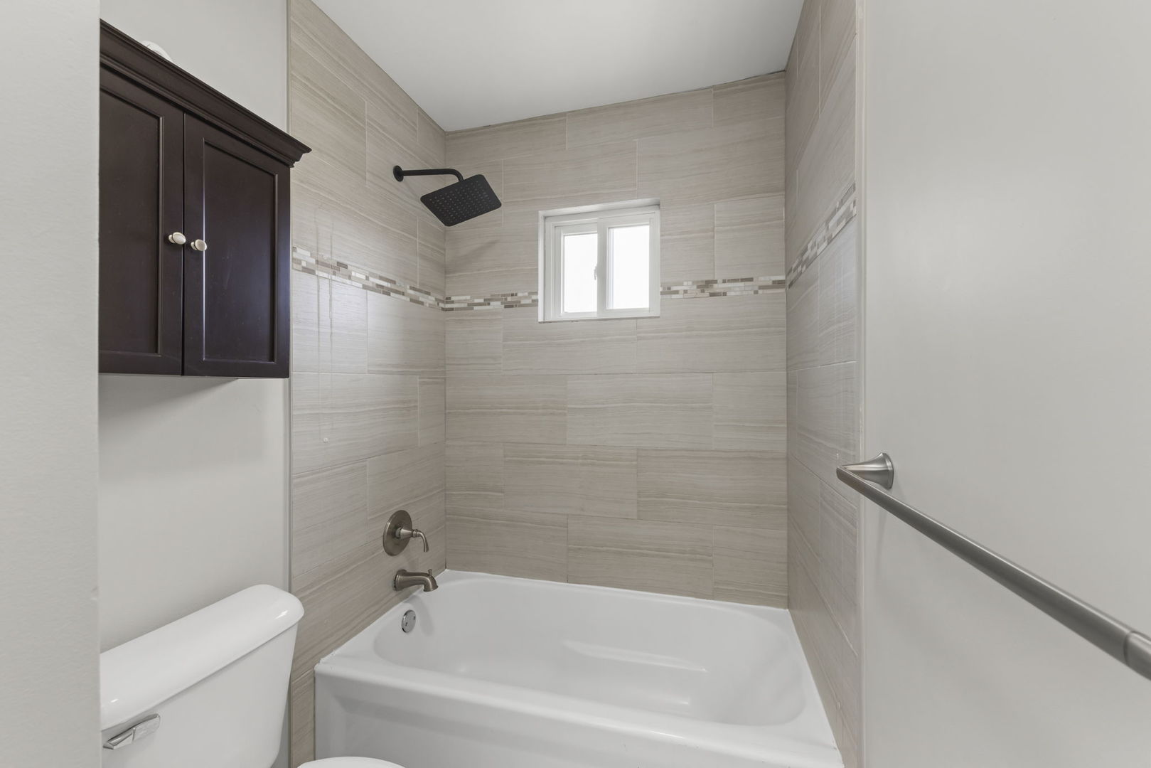 852 Napa Street, Carol Stream, IL 60188