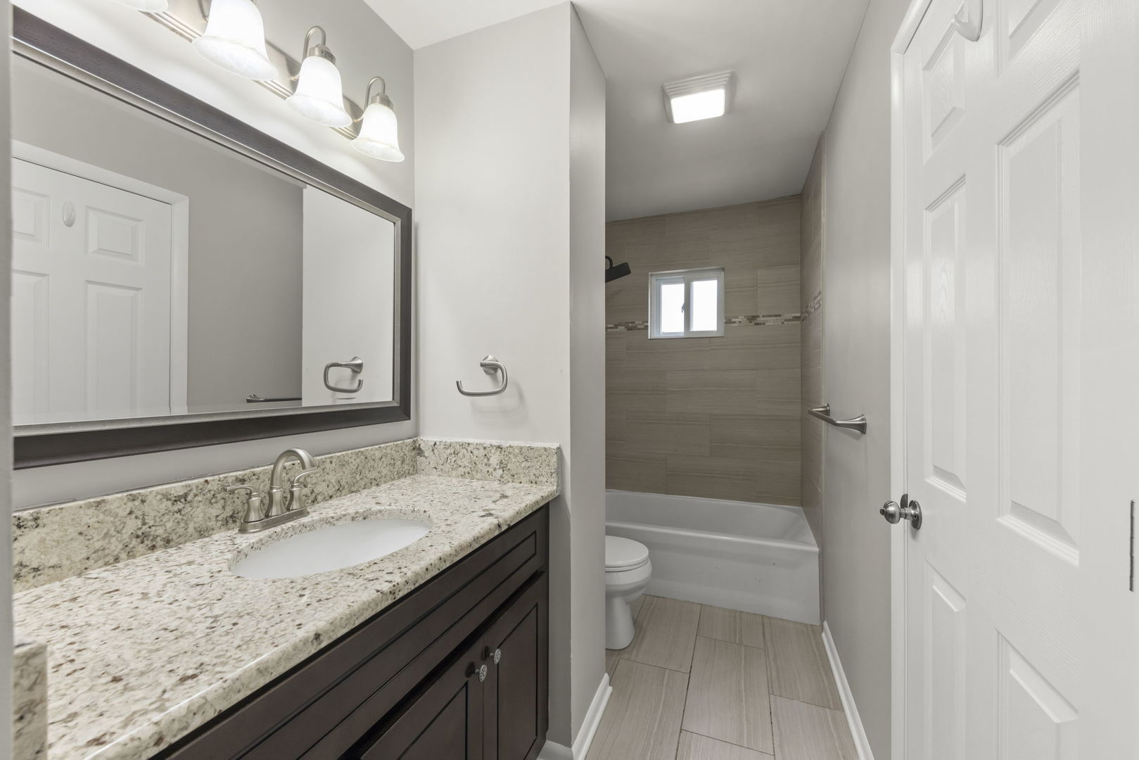 852 Napa Street, Carol Stream, IL 60188