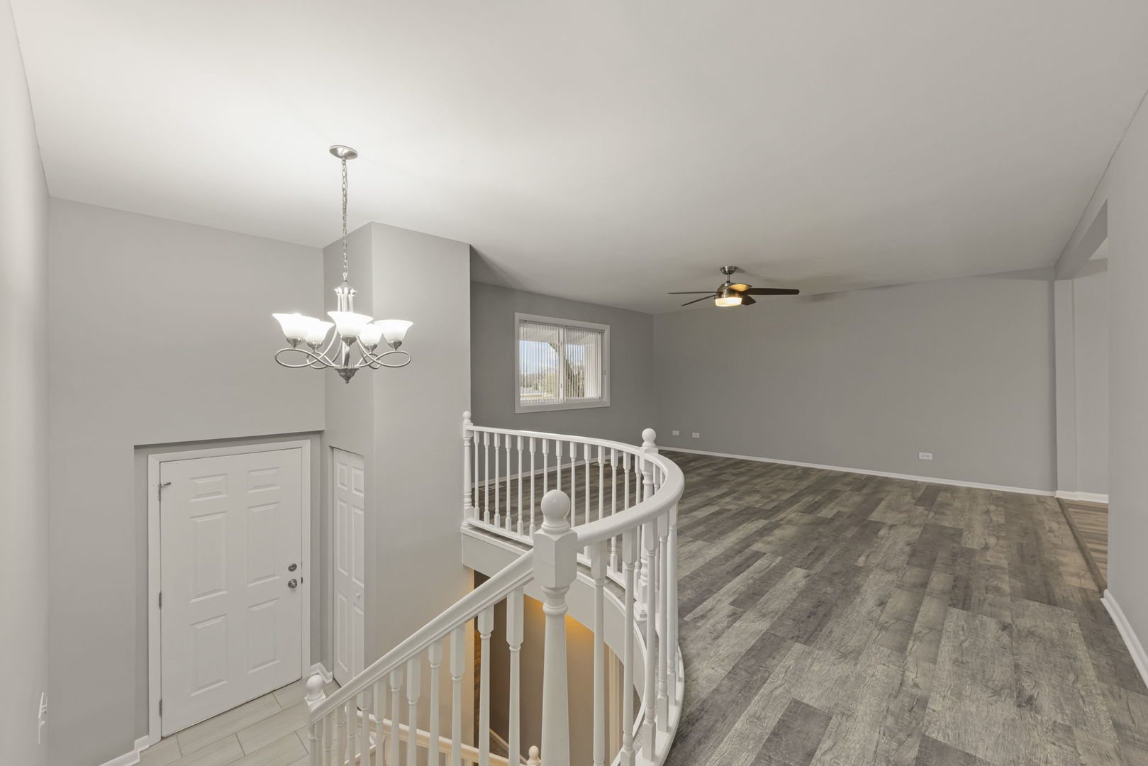 852 Napa Street, Carol Stream, IL 60188