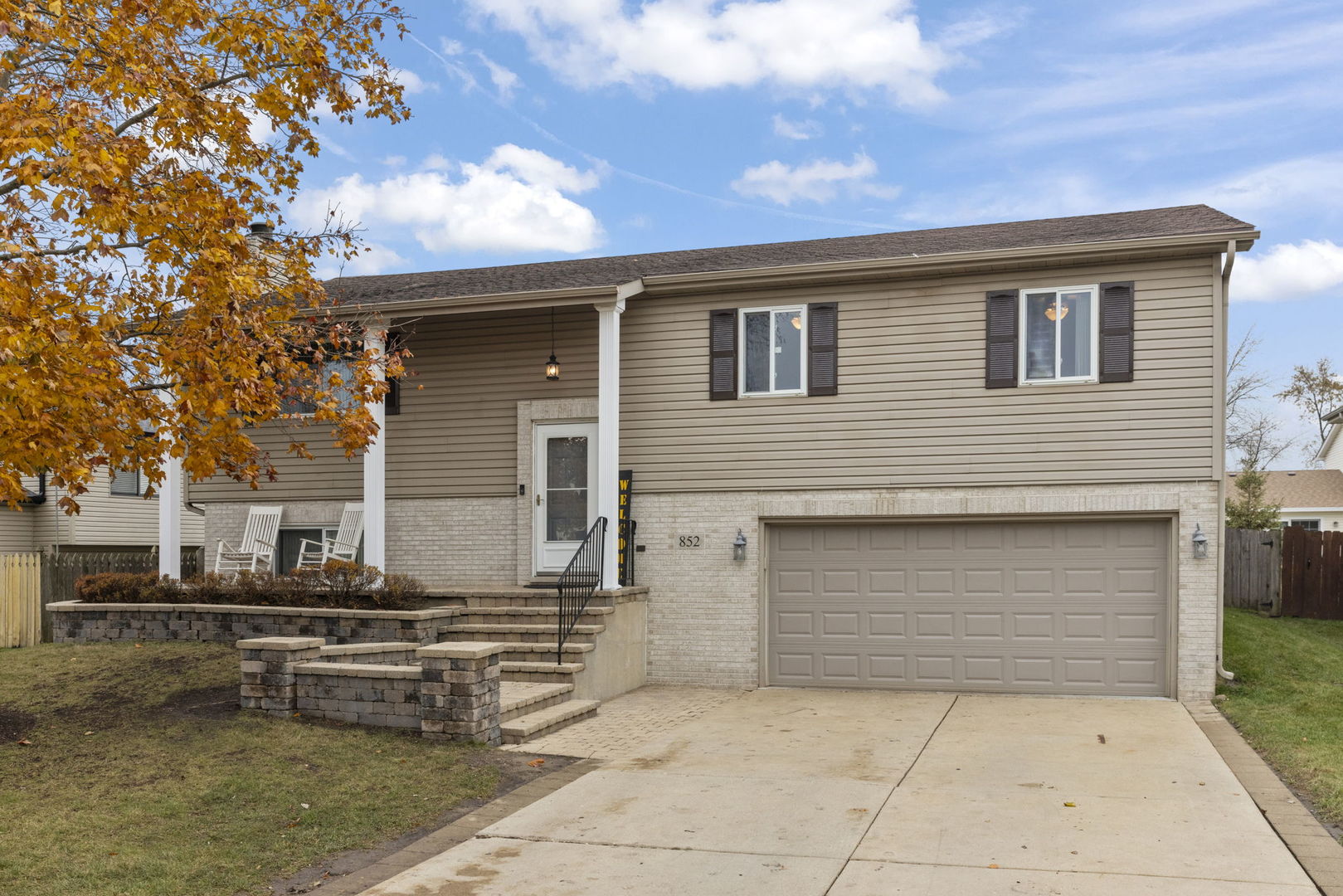 852 Napa Street, Carol Stream, IL 60188