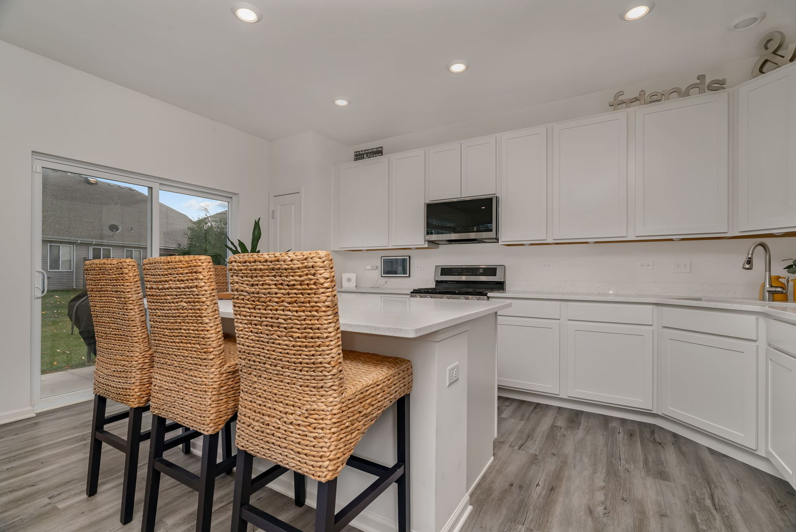 2108 Pembridge Lane, Joliet, IL 60431