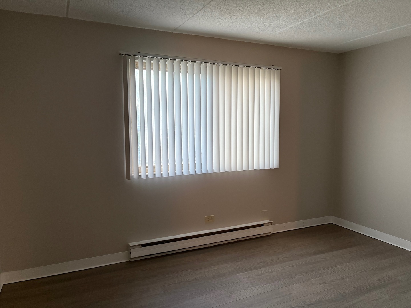 230 Springhill Drive #107, Roselle, IL 60172